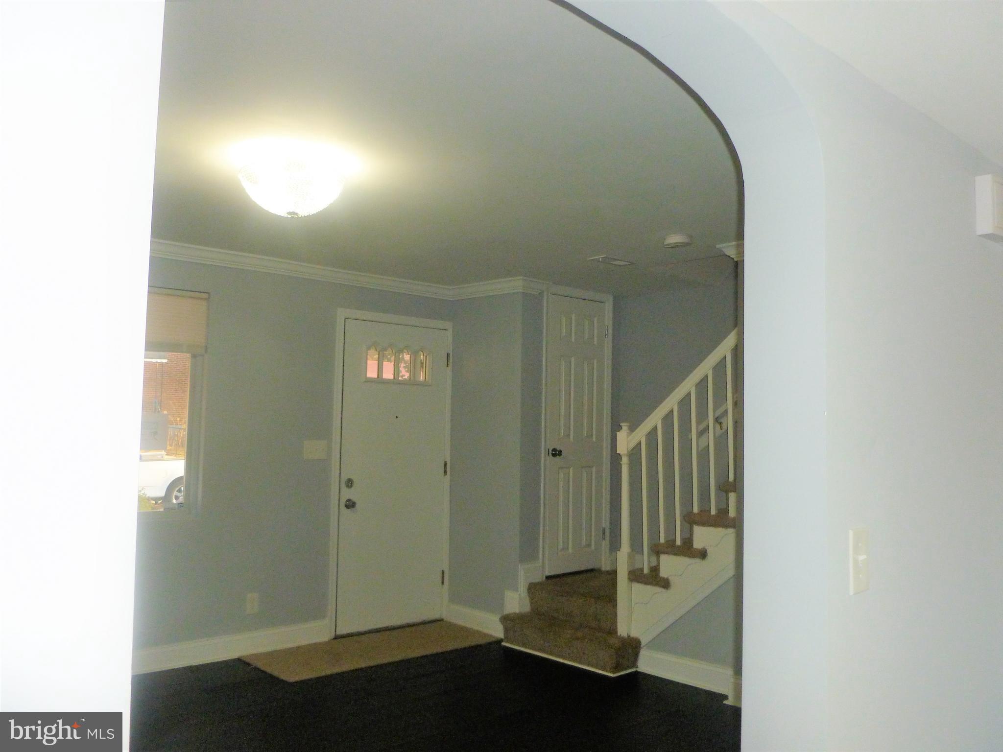 4224 Colborne Road Baltimore, MD 21229 - Photo 2 of 49 Living Room