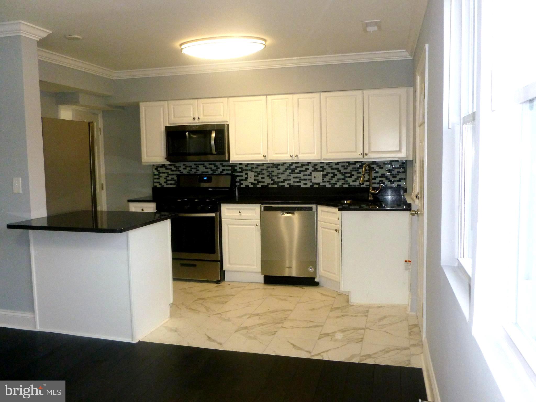 4224 Colborne Road Baltimore, MD 21229 - Photo 16 of 49 Kitchen