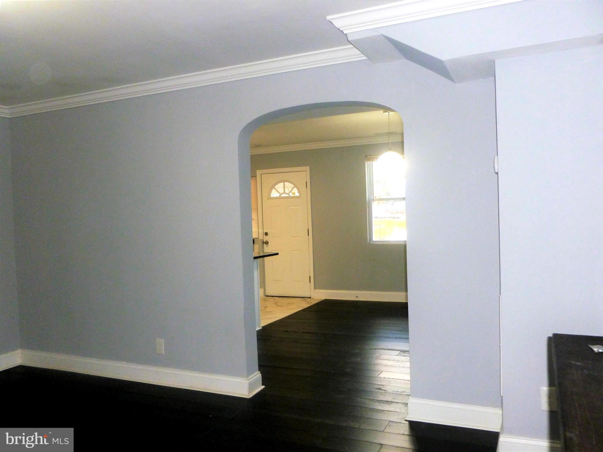 4224 Colborne Road Baltimore, MD 21229 - Photo 9 of 49 Intirior