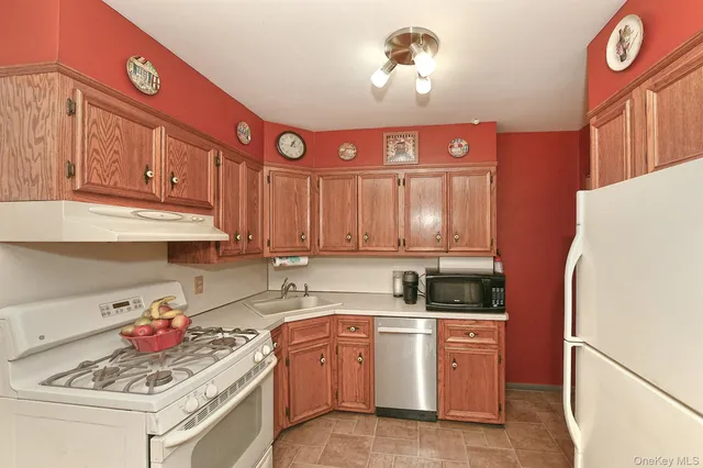 $798,000 | 63-05 138th Street | Queensboro Hill