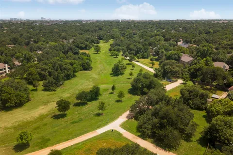 $584,000 | 7516 Windrush Drive, Austin, TX 78729