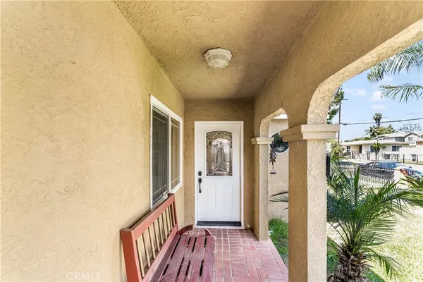 $695,000 | 5230 Lavinia Avenue, Lynwood, CA 90262