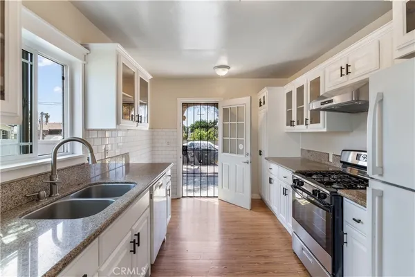 $695,000 | 5230 Lavinia Avenue, Lynwood, CA 90262