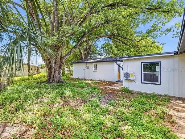 $2,250 | 39252 Heights Avenue, Zephyrhills, FL 33542