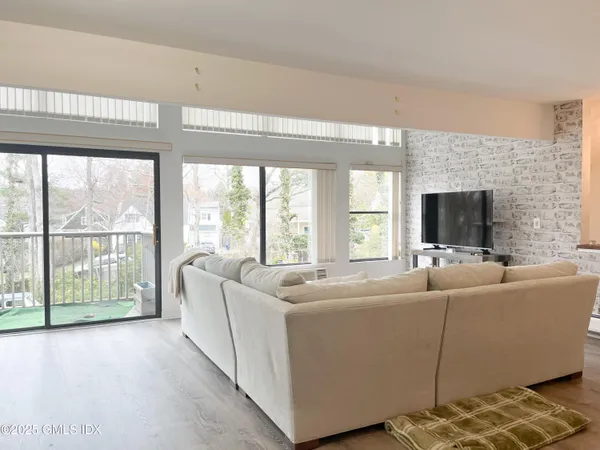 $4,400 | 1465 East Putnam Avenue, Unit 122, Old Greenwich, CT 06870