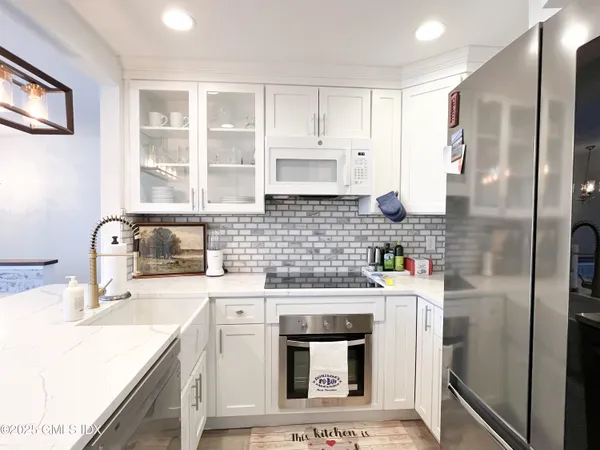 $4,400 | 1465 East Putnam Avenue, Unit 122, Old Greenwich, CT 06870