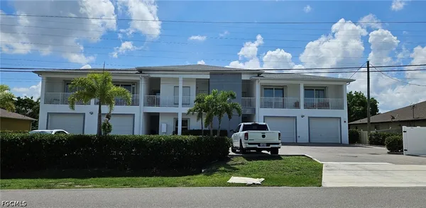 $1,695 | 4425 Southwest Santa Barbara Place, Cape Coral, FL 33914