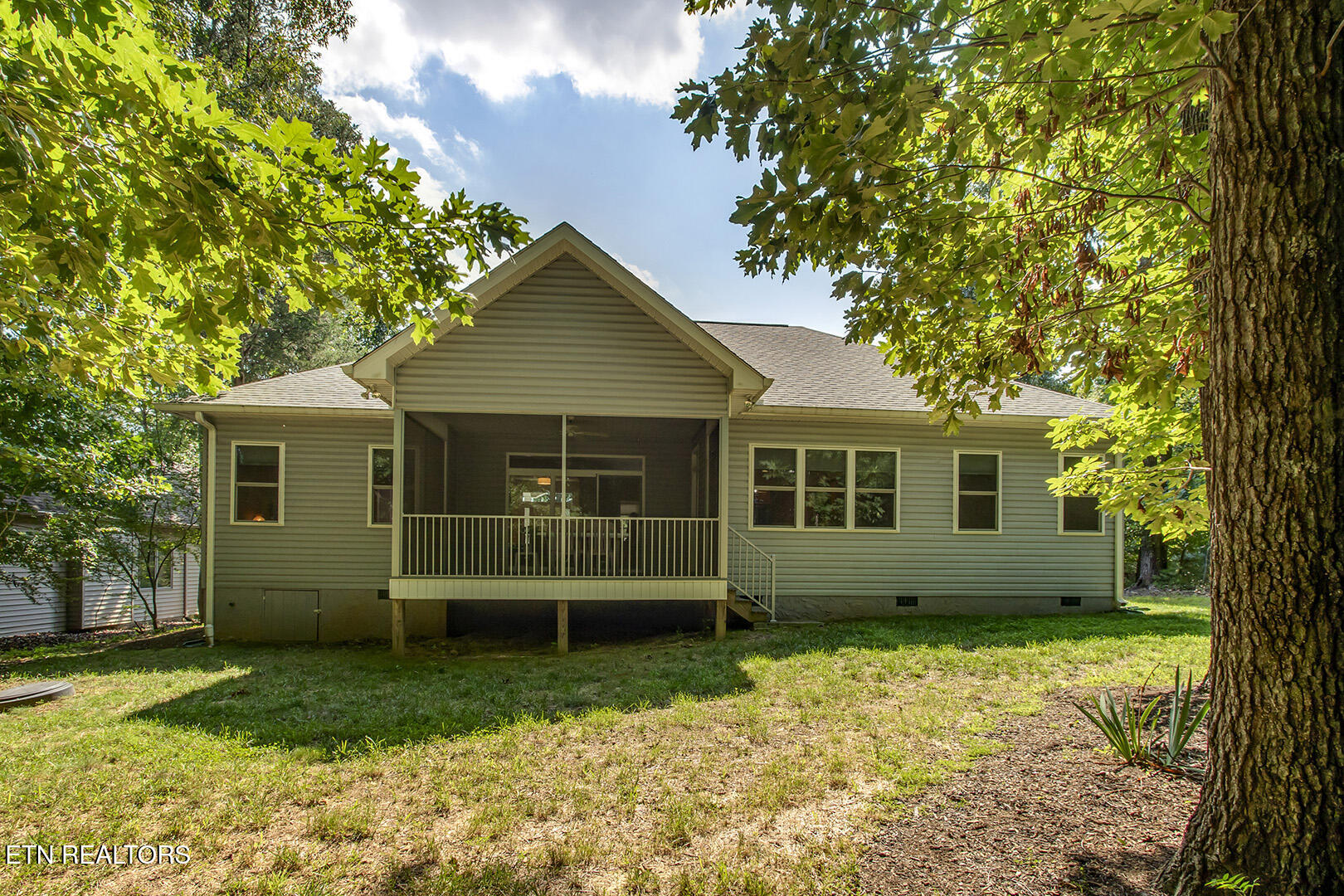 401 Tanasi Way Loudon, TN 37774 - Photo 42 of 44 42_401 Tanasi Way_Back