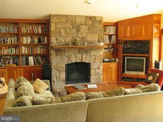 148 Hittles Mill Road Huntly, VA 22640 - Photo 2 of 15 Living Room