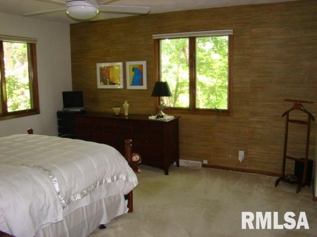 3319 41st Street Moline, IL 61265 - Photo 8 of 15 Gallery Image 8