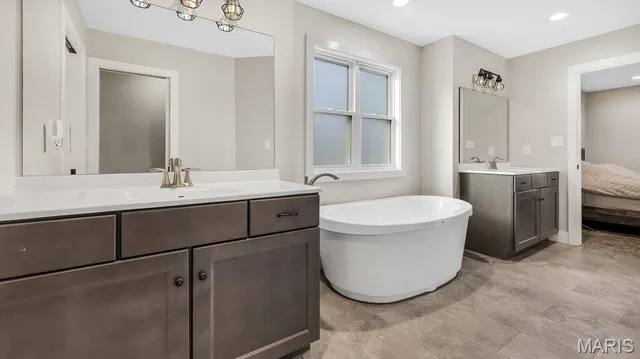 $519,000 | 5556 East Anding Drive, Catawissa, MO 63015