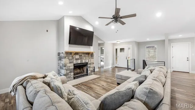 $519,000 | 5556 East Anding Drive, Catawissa, MO 63015