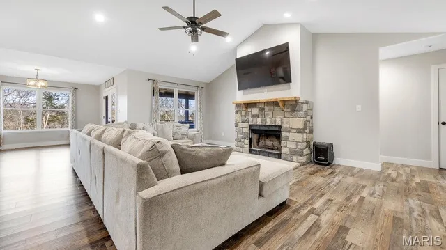 $519,000 | 5556 East Anding Drive, Catawissa, MO 63015