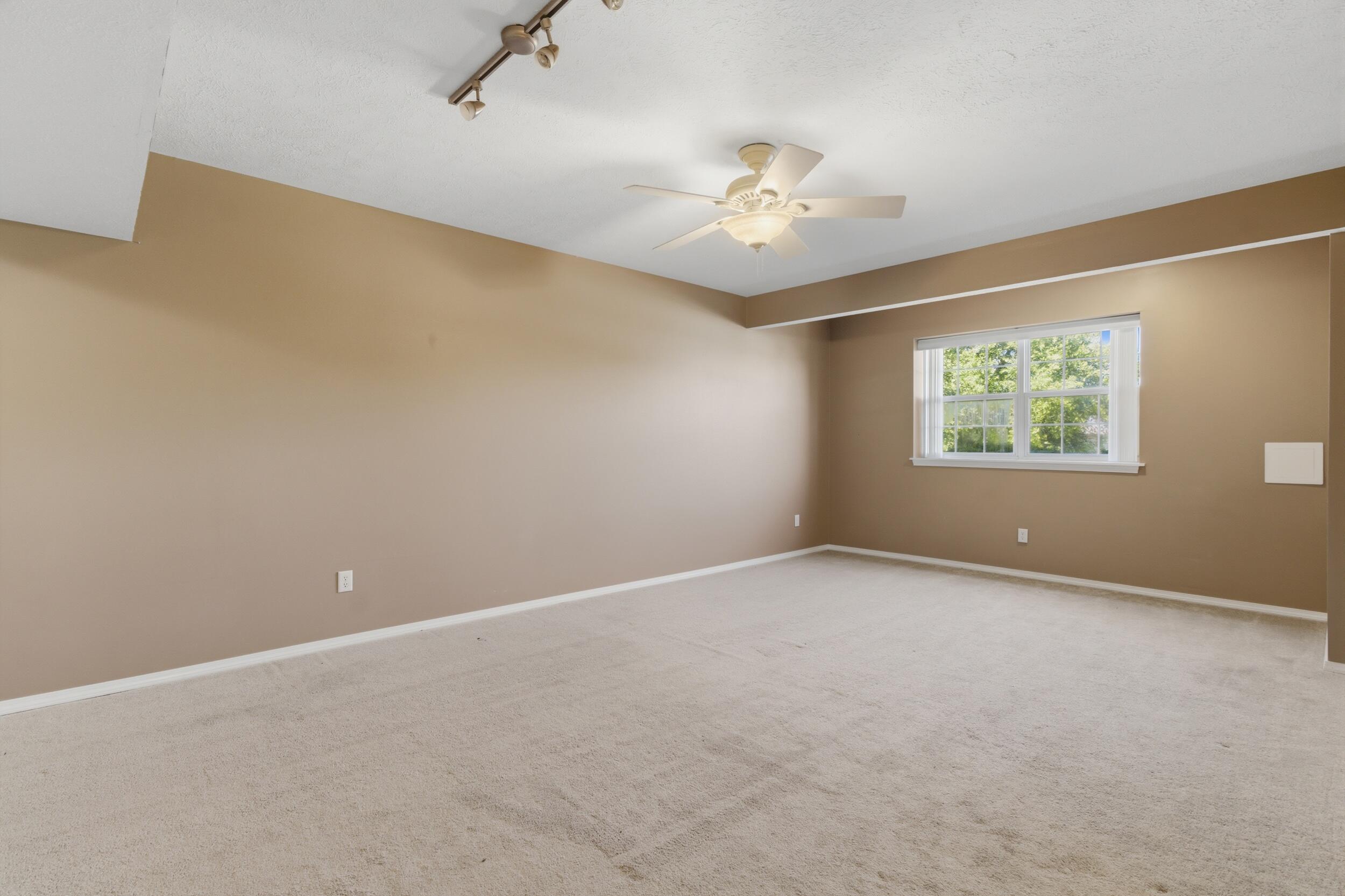 111 Miller Way Monett, MO 65708 - Photo 32 of 44 img_2957