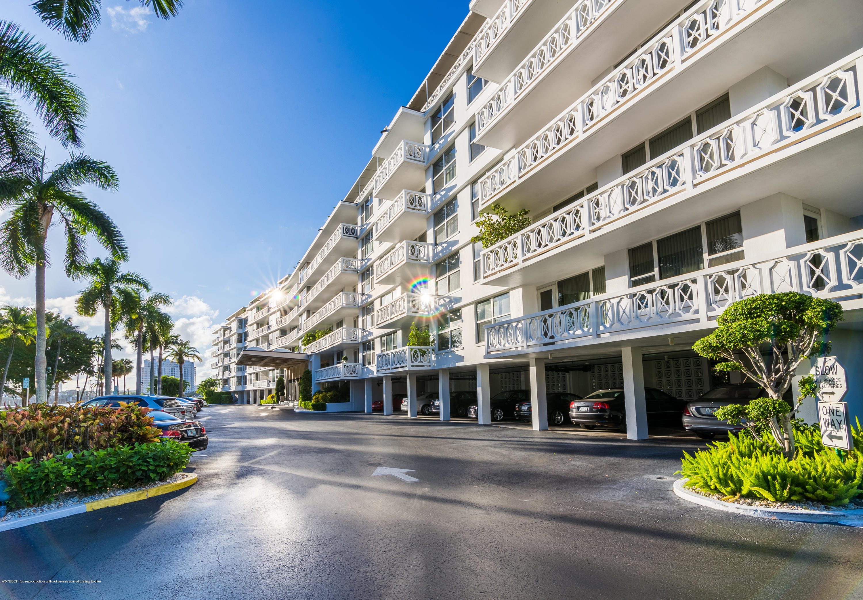 333 Sunset Avenue, Unit 308 Palm Beach, FL 33480 - Photo 3 of 29 a view of a building with a garden
