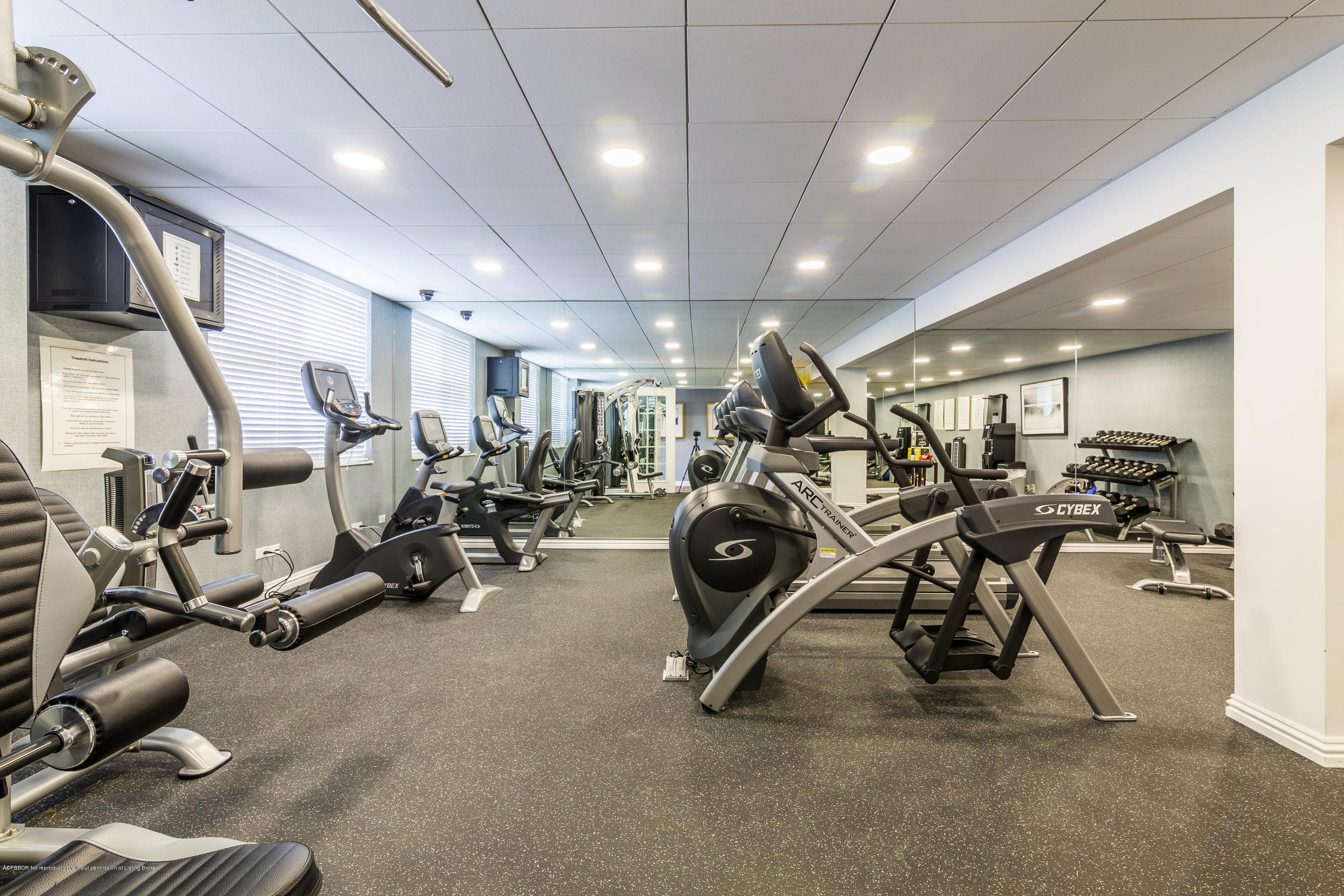 333 Sunset Avenue, Unit 308 Palm Beach, FL 33480 - Photo 28 of 29 a view of a room with gym equipment