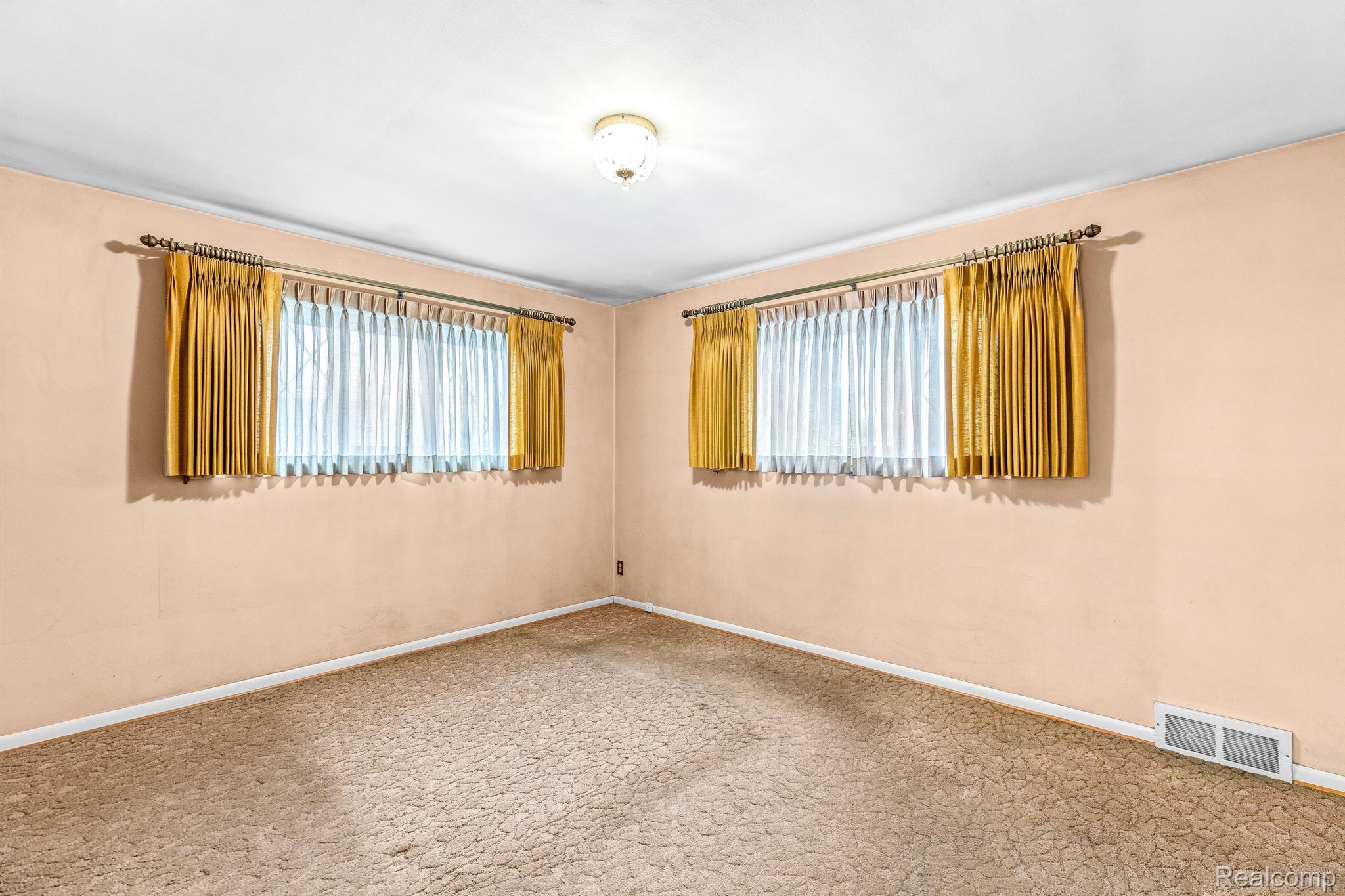 17447 Wick Road Allen Park, MI 48101 - Photo 15 of 26 Gallery Image 15