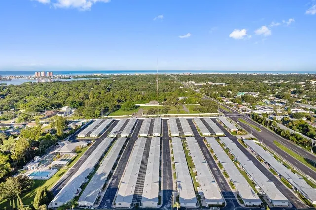 $115,000 | 12400 Park Boulevard North, Unit 124, Seminole, FL 33772