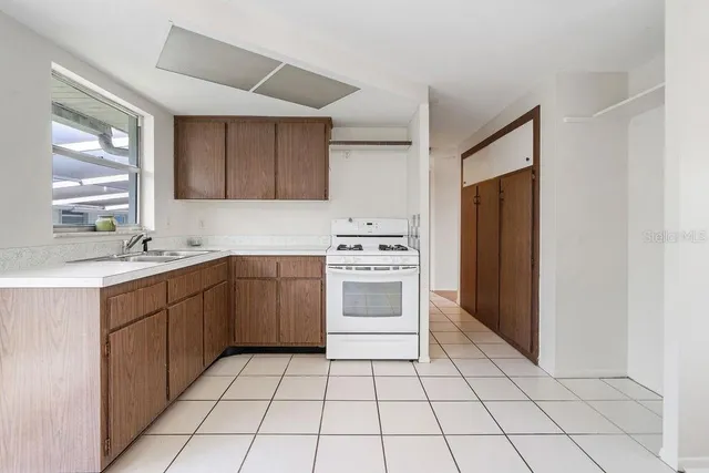 $115,000 | 12400 Park Boulevard North, Unit 124, Seminole, FL 33772