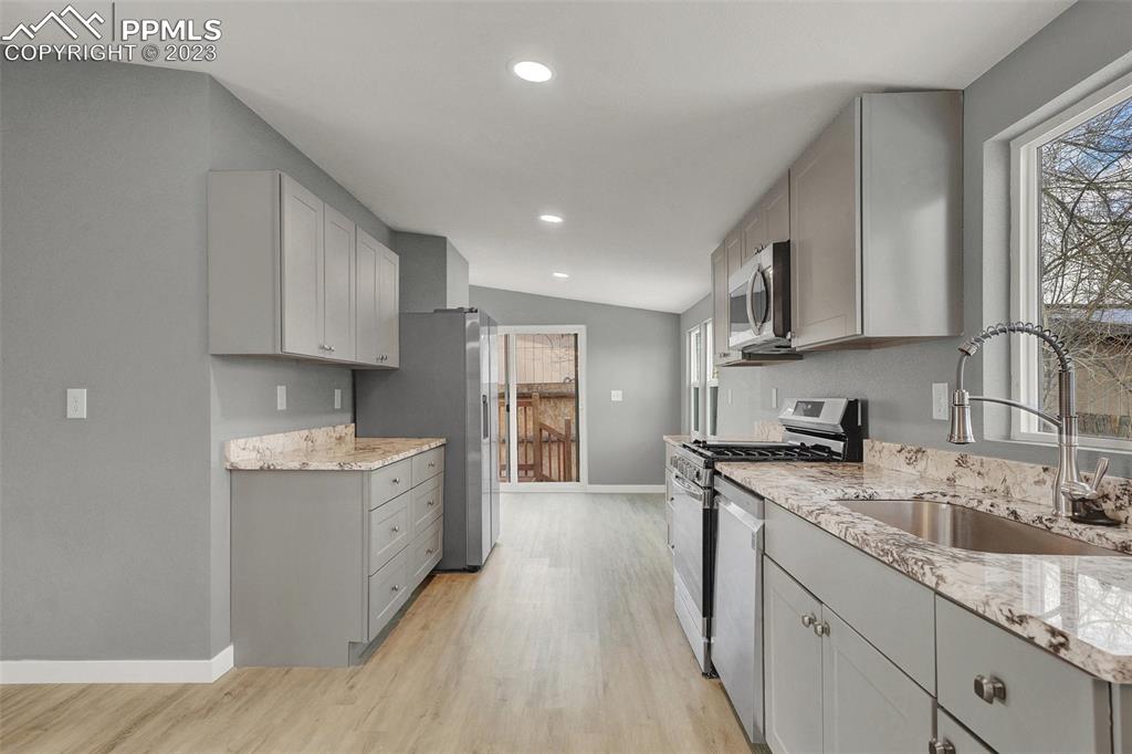 1057 Claiborne Road Colorado Springs, CO 80906 - Photo 12 of 38