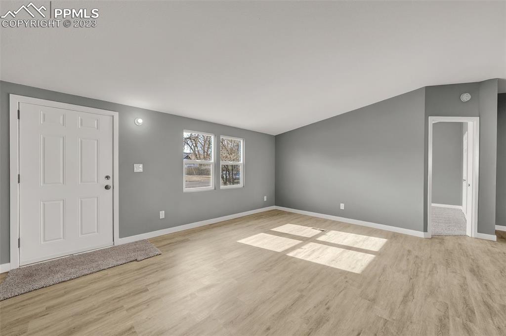 1057 Claiborne Road Colorado Springs, CO 80906 - Photo 4 of 38