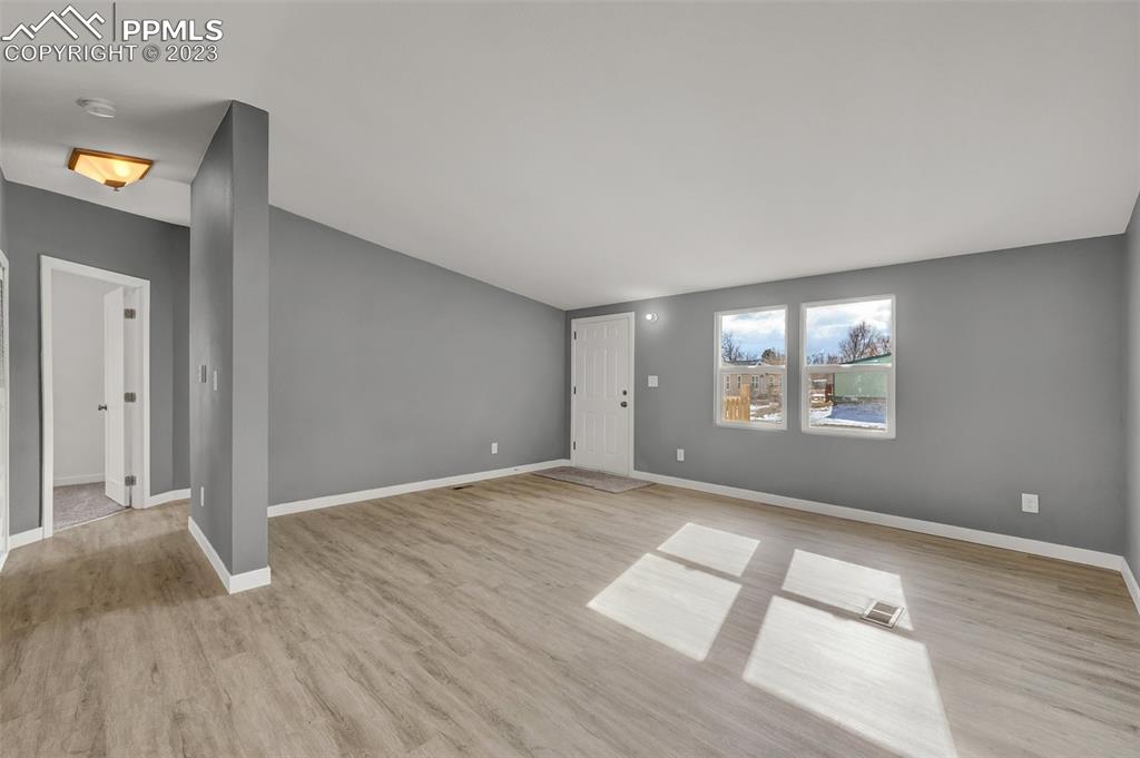 1057 Claiborne Road Colorado Springs, CO 80906 - Photo 5 of 38