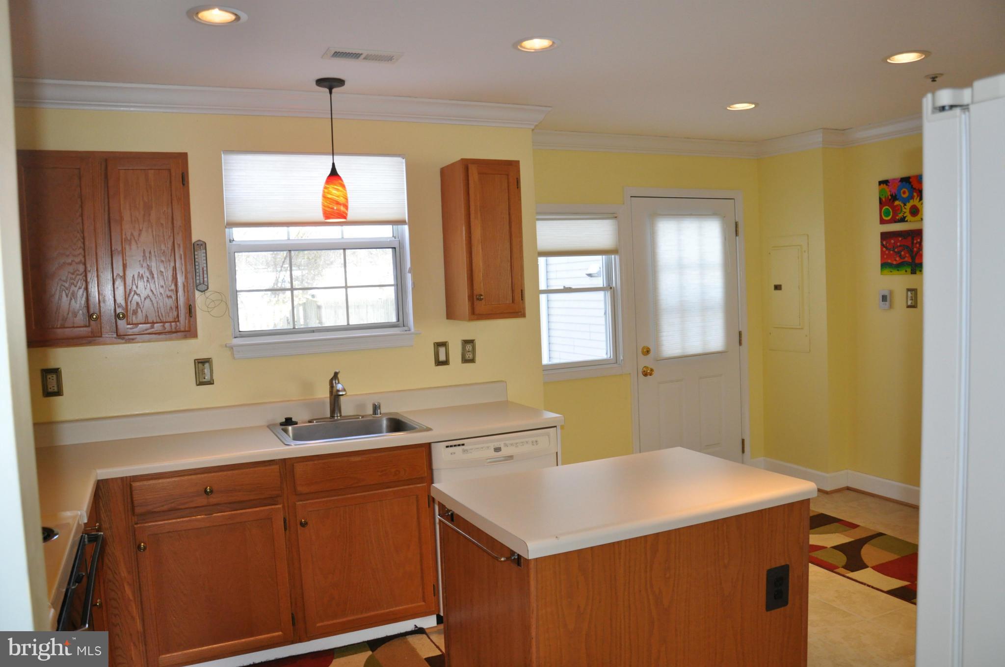 3 Spring Street Gaithersburg, MD 20877 - Photo 14 of 22 Kitchen