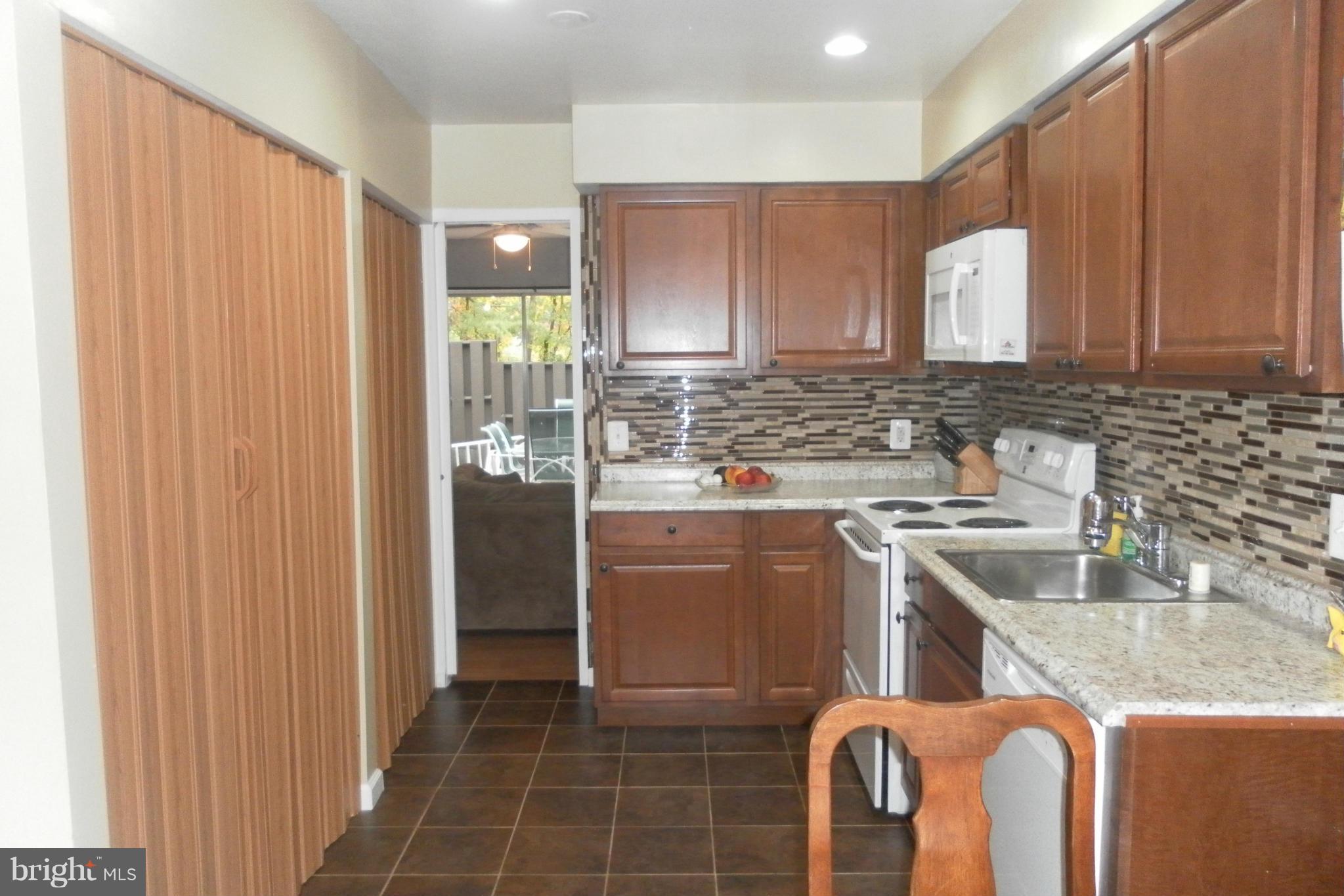 1303 Northgate Square Reston, VA 20190 - Photo 3 of 19 Kitchen