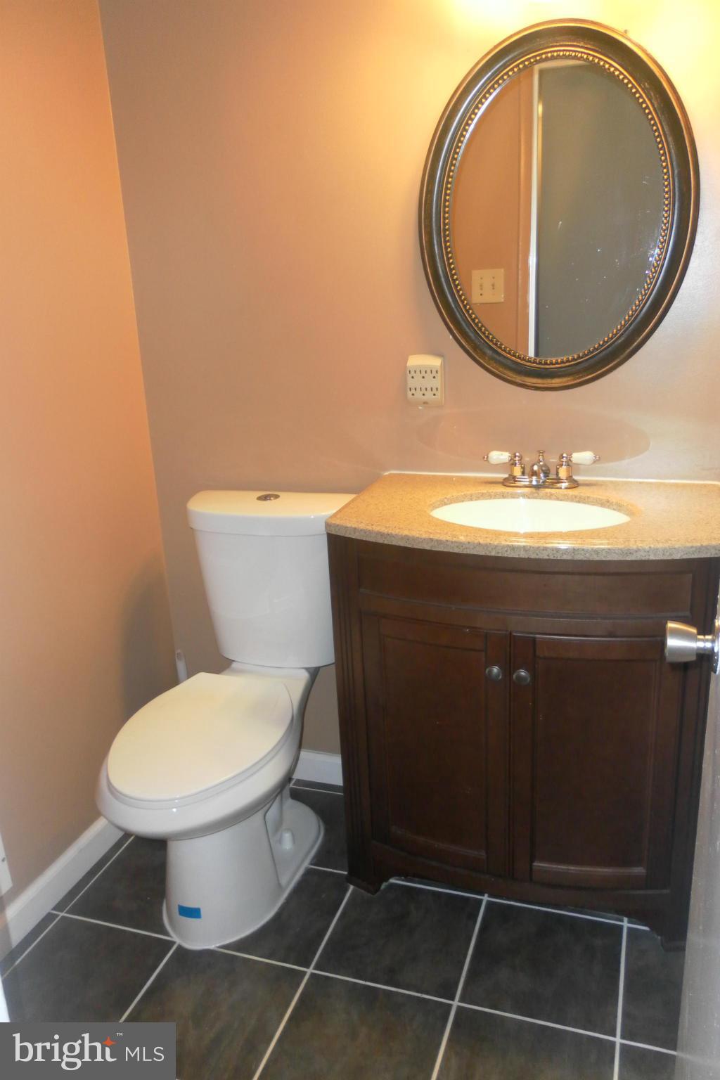 1303 Northgate Square Reston, VA 20190 - Photo 10 of 19 Bath