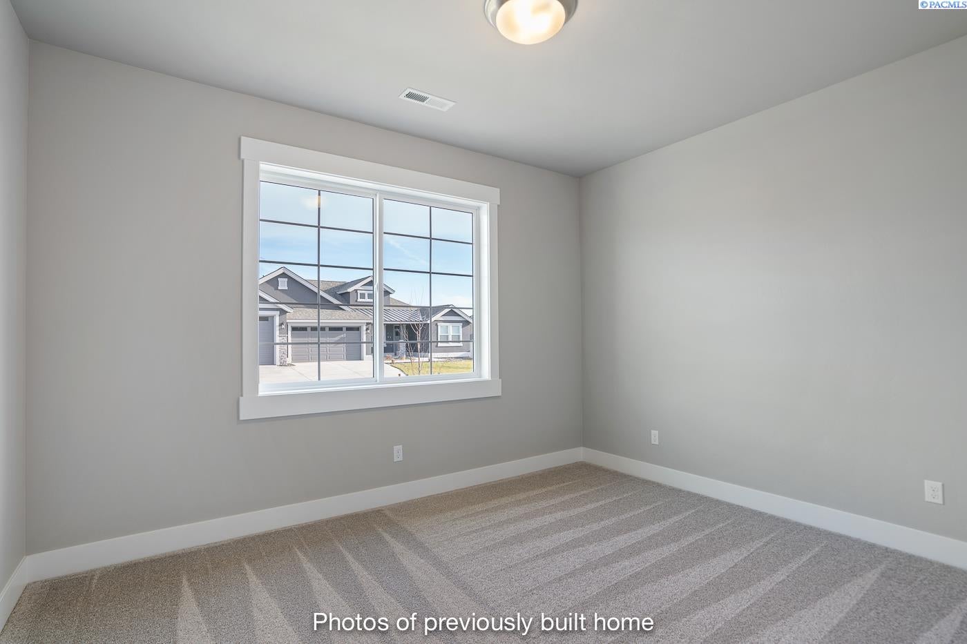 3162 Quail Ridge Loop Richland, WA 99353 - Photo 3 of 23 Gallery Image 3