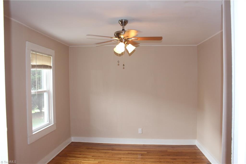 5650 Reynolda Road Winston-Salem, NC 27106 - Photo 14 of 21 Third bedroom