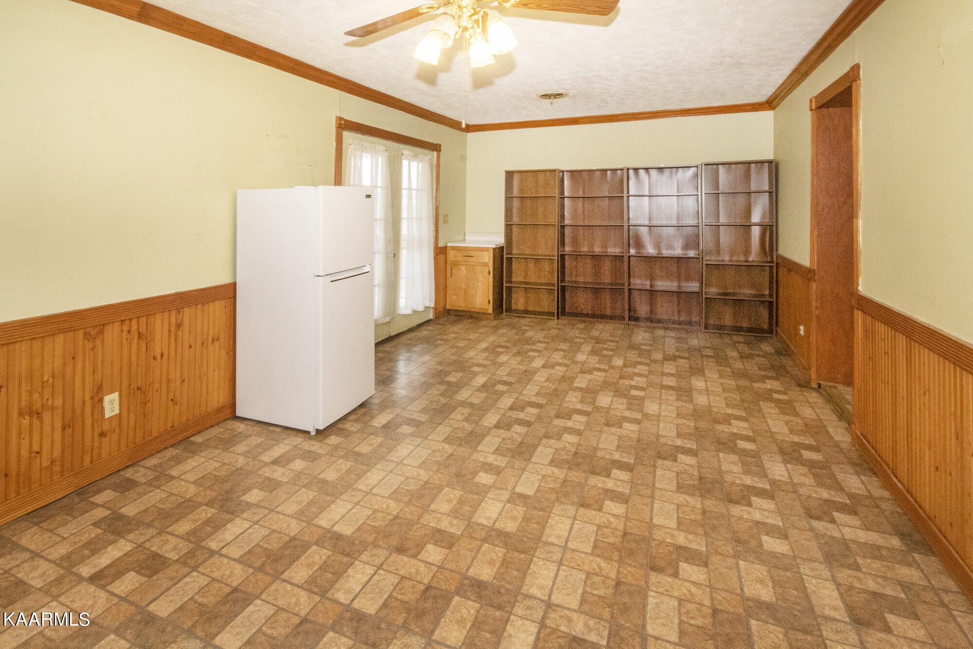 407 Pine Street Clinton, TN 37716 - Photo 7 of 27