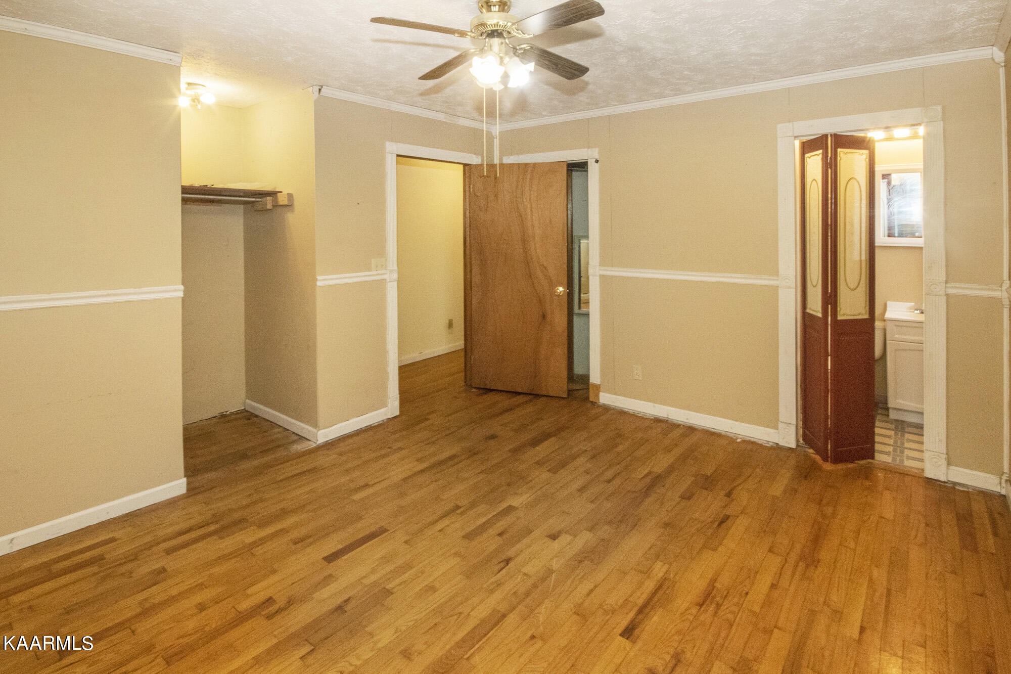 407 Pine Street Clinton, TN 37716 - Photo 9 of 27