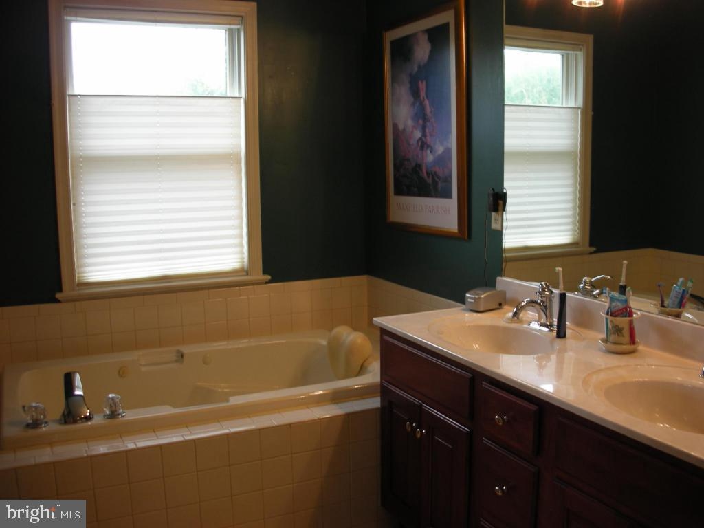 662 Laurel Avenue Lititz, PA 17543 - Photo 16 of 28