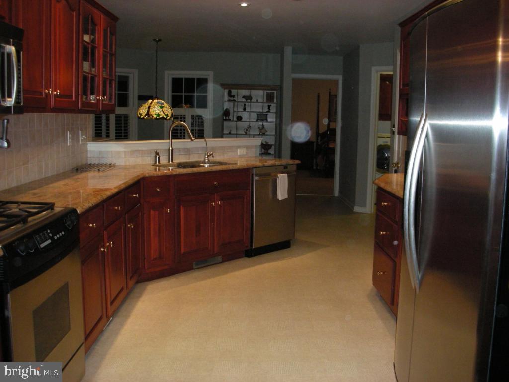 662 Laurel Avenue Lititz, PA 17543 - Photo 8 of 28