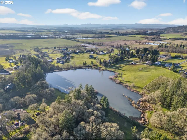 $1,215,000 | 10685 Oak Drive Southeast, Salem, OR 97306