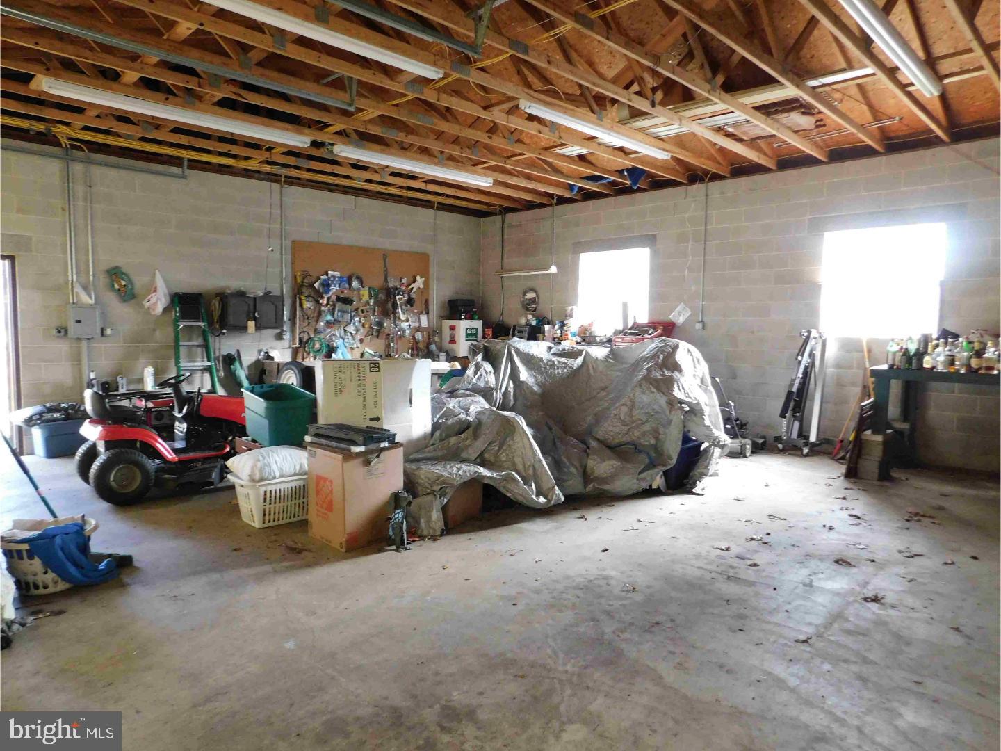 646 Buck Road Pittsgrove, NJ 08318 - Photo 13 of 13 Garage