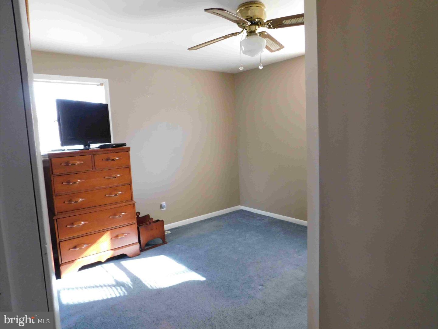 646 Buck Road Pittsgrove, NJ 08318 - Photo 9 of 13 Bedroom