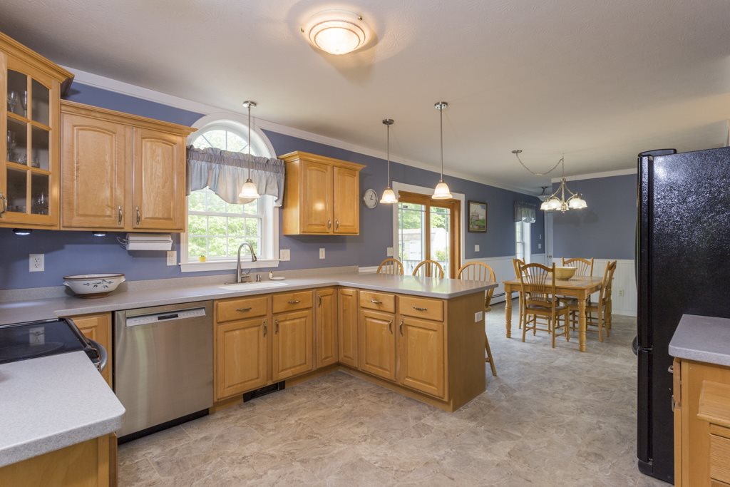 93 Byam Road New Boston, NH 03070 - Photo 16 of 40