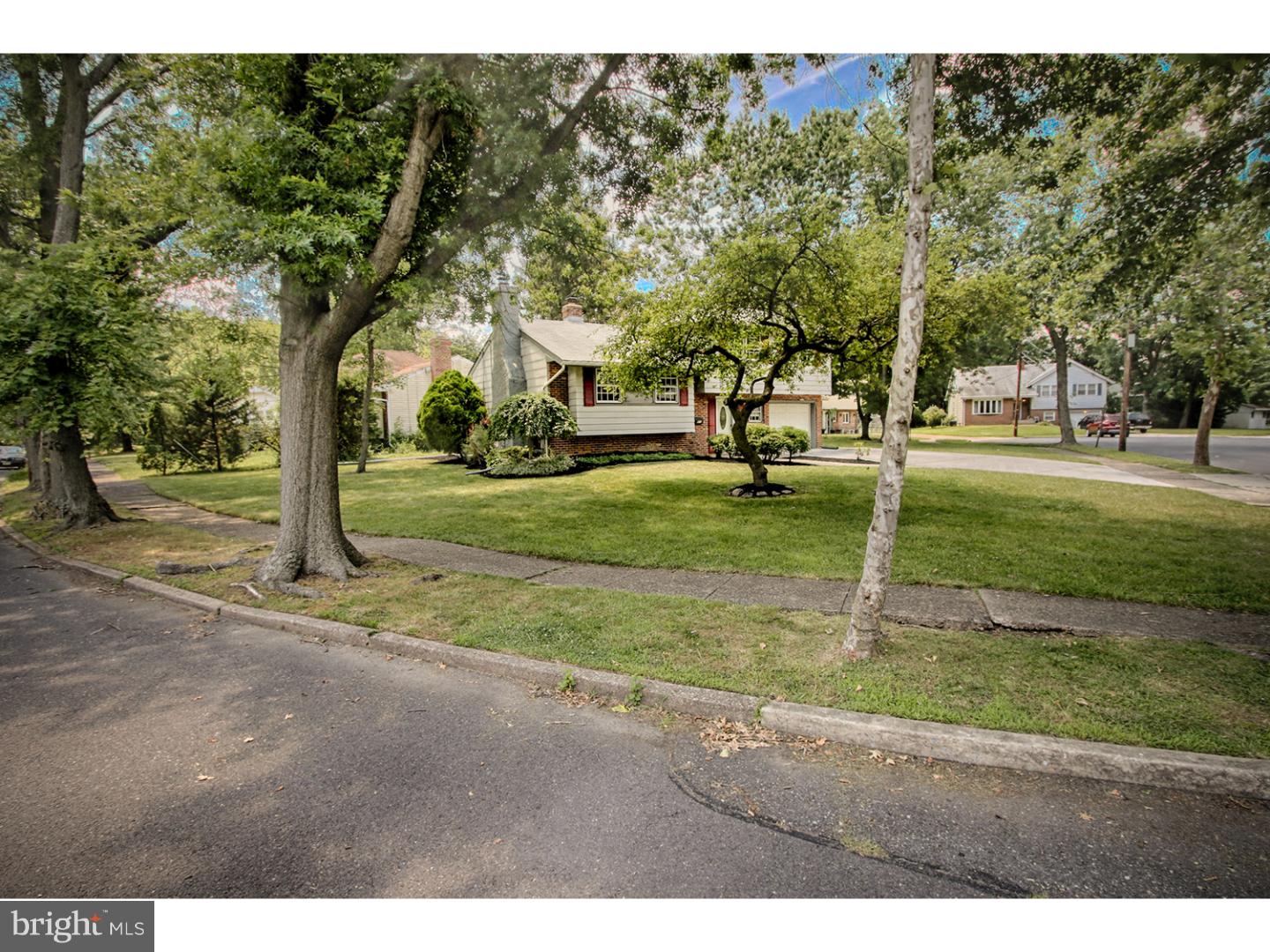 413 Bruce Road Cherry Hill, NJ 08034 - Photo 4 of 25 Front Yard