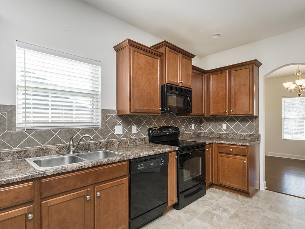 2538 Covington Loop Graham, NC 27253 - Photo 2 of 24 Gallery Image 2