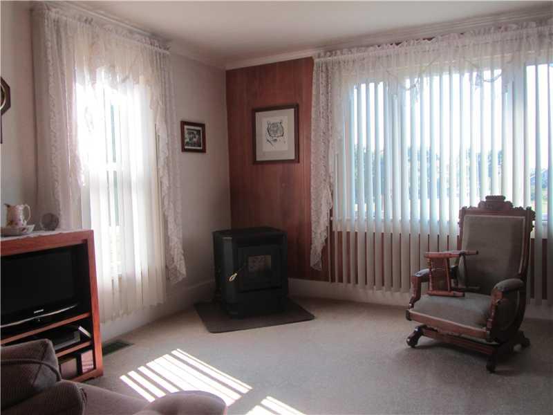 297 South Cottage Road Mercer, PA 16137 - Photo 13 of 25 Living Room.