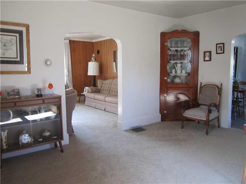 297 South Cottage Road Mercer, PA 16137 - Photo 10 of 25 Dining Room.