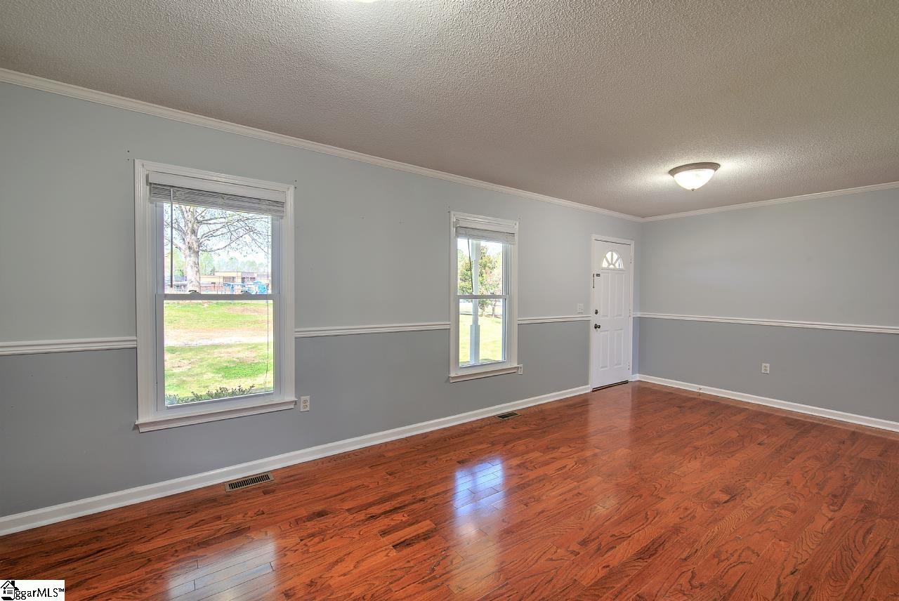 146 School Road Easley, SC 29640 - Photo 3 of 28