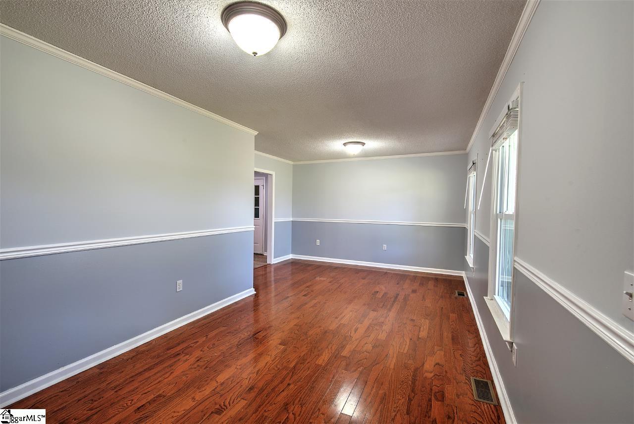 146 School Road Easley, SC 29640 - Photo 4 of 28