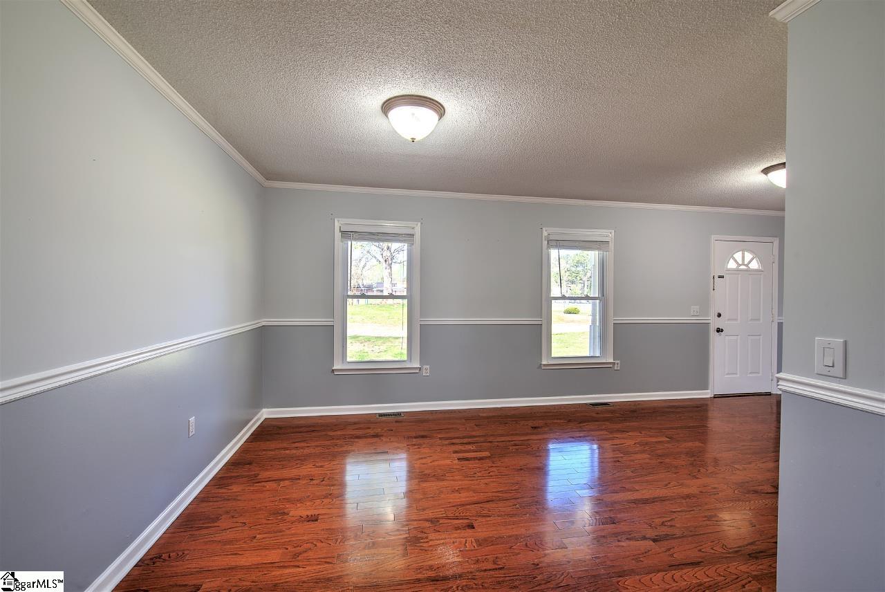 146 School Road Easley, SC 29640 - Photo 5 of 28