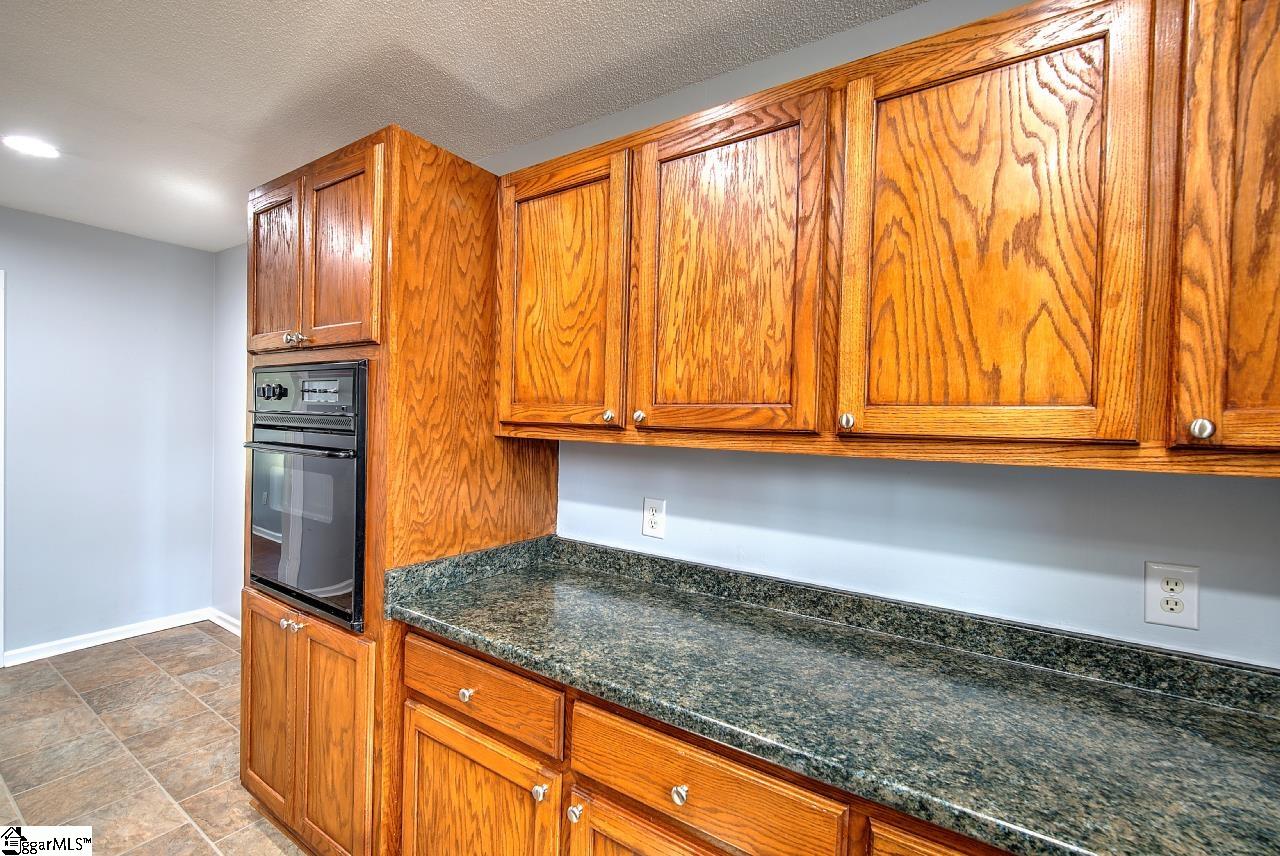 146 School Road Easley, SC 29640 - Photo 8 of 28
