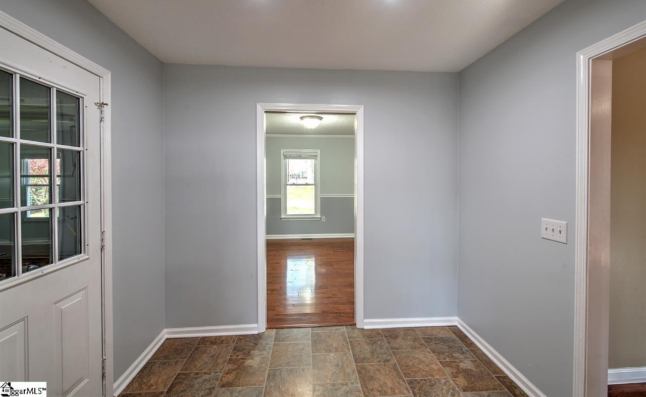 146 School Road Easley, SC 29640 - Photo 9 of 28