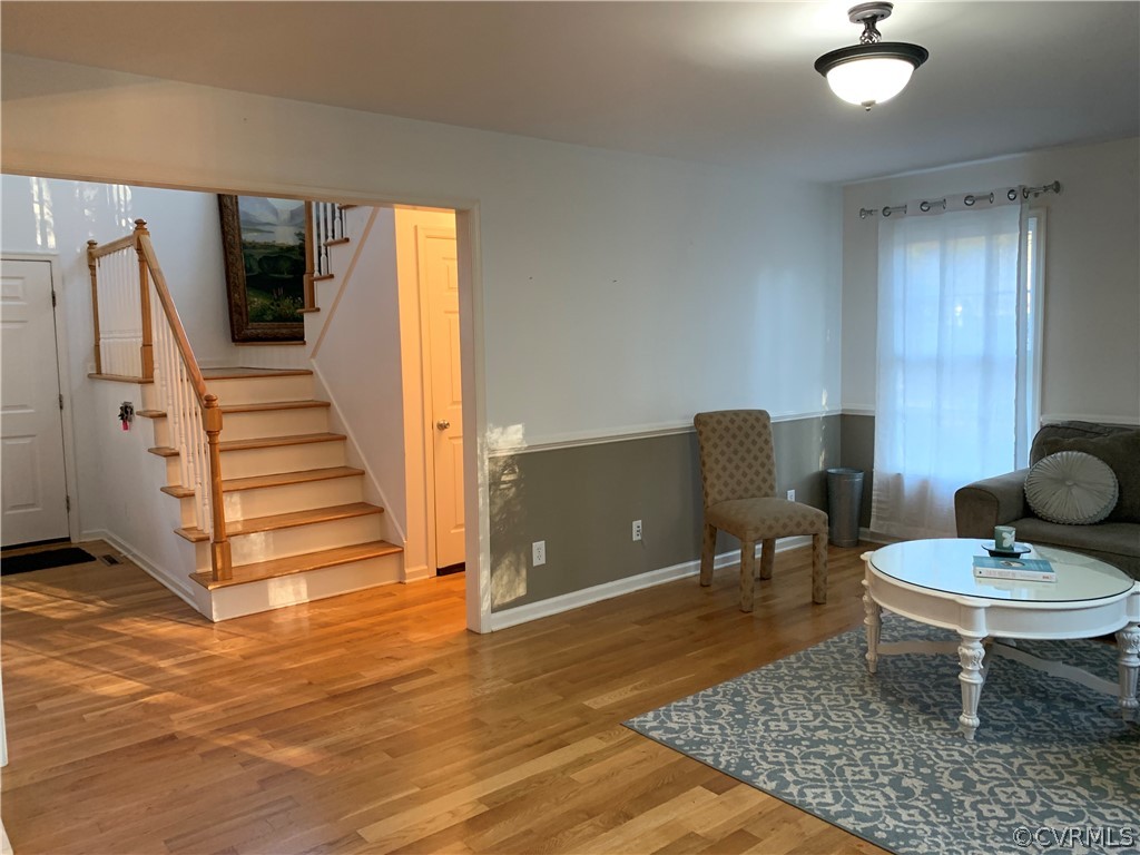 312 Sunset Ridge Drive Farmville, VA 23901 - Photo 12 of 25 a living room with furniture and a rug