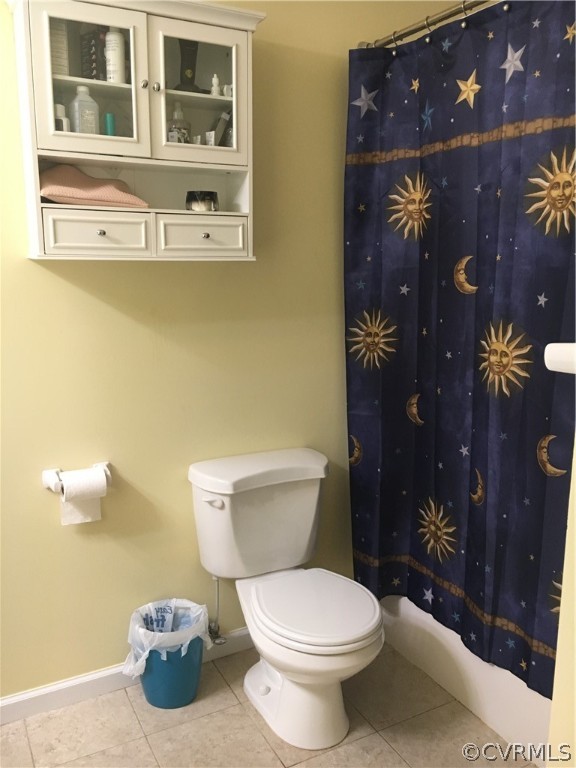 312 Sunset Ridge Drive Farmville, VA 23901 - Photo 23 of 25 a bathroom with a toilet and a shower
